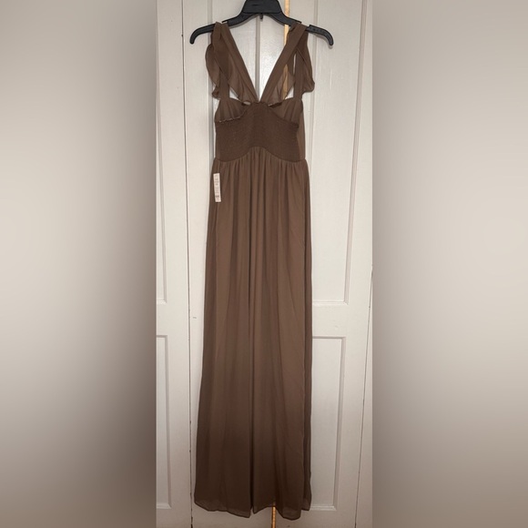 Show Me Your MuMu June Maxi Chiffon in Dune - Picture 6 of 7